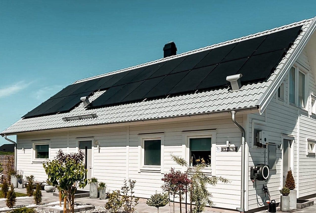Cloover Raises $114M to Connect 1 Billion People to Renewable Energy